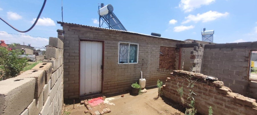 2 Bedroom Property for Sale in Botshabelo Free State